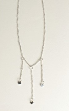 [1248] COLGANTES -- CADENA PLATEADA CON 3 EXTENSIONES CON CORAZONES